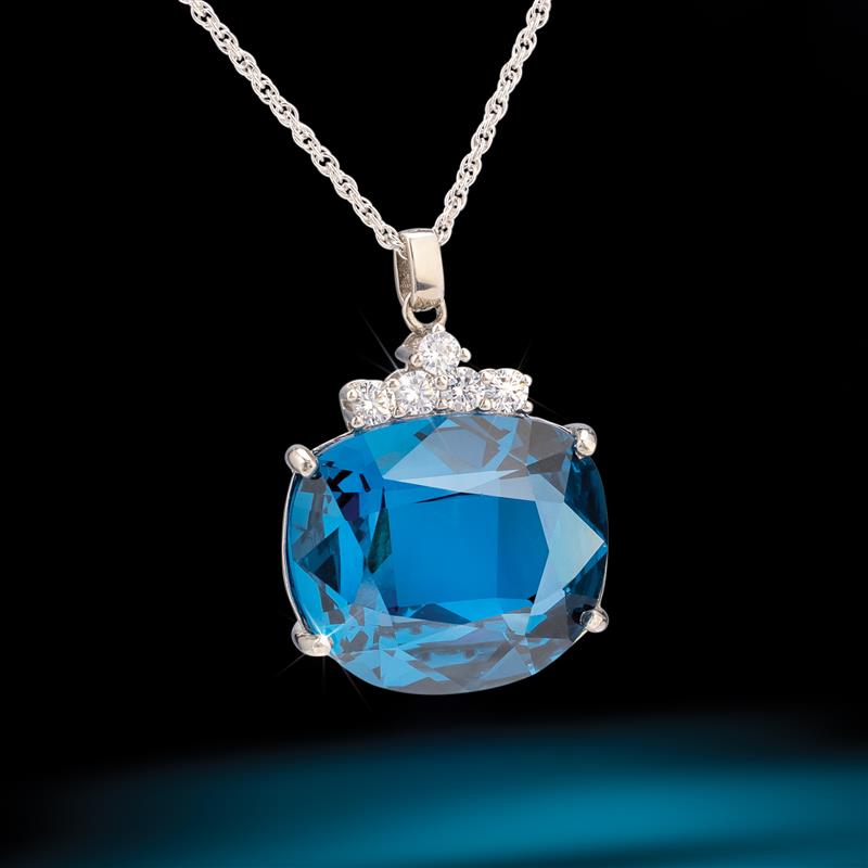 Aspire Pendant & Chain